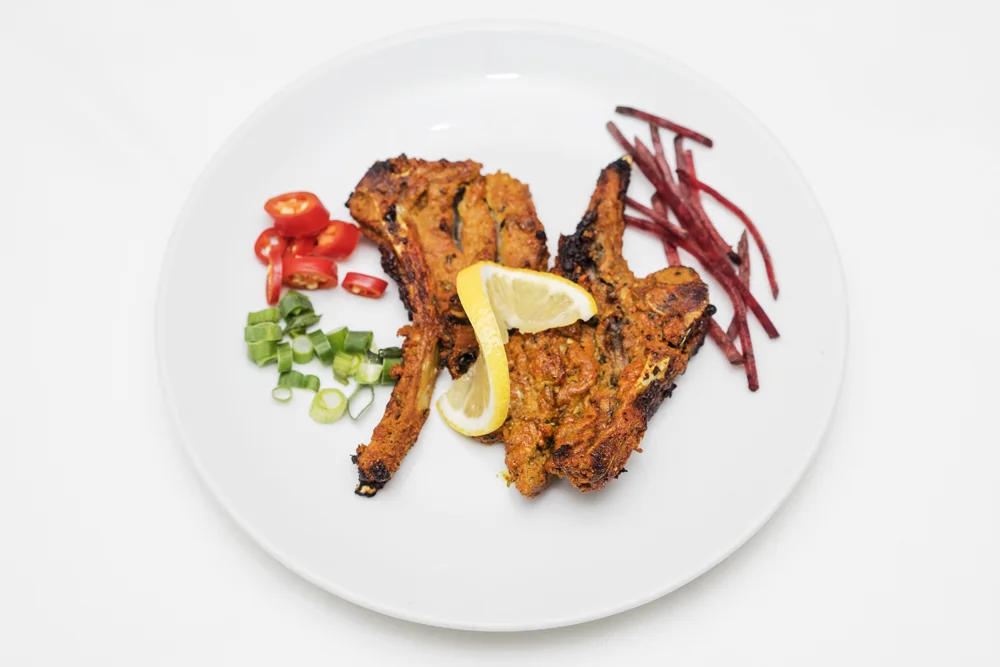 Indian grilled starter with lemon and chilli